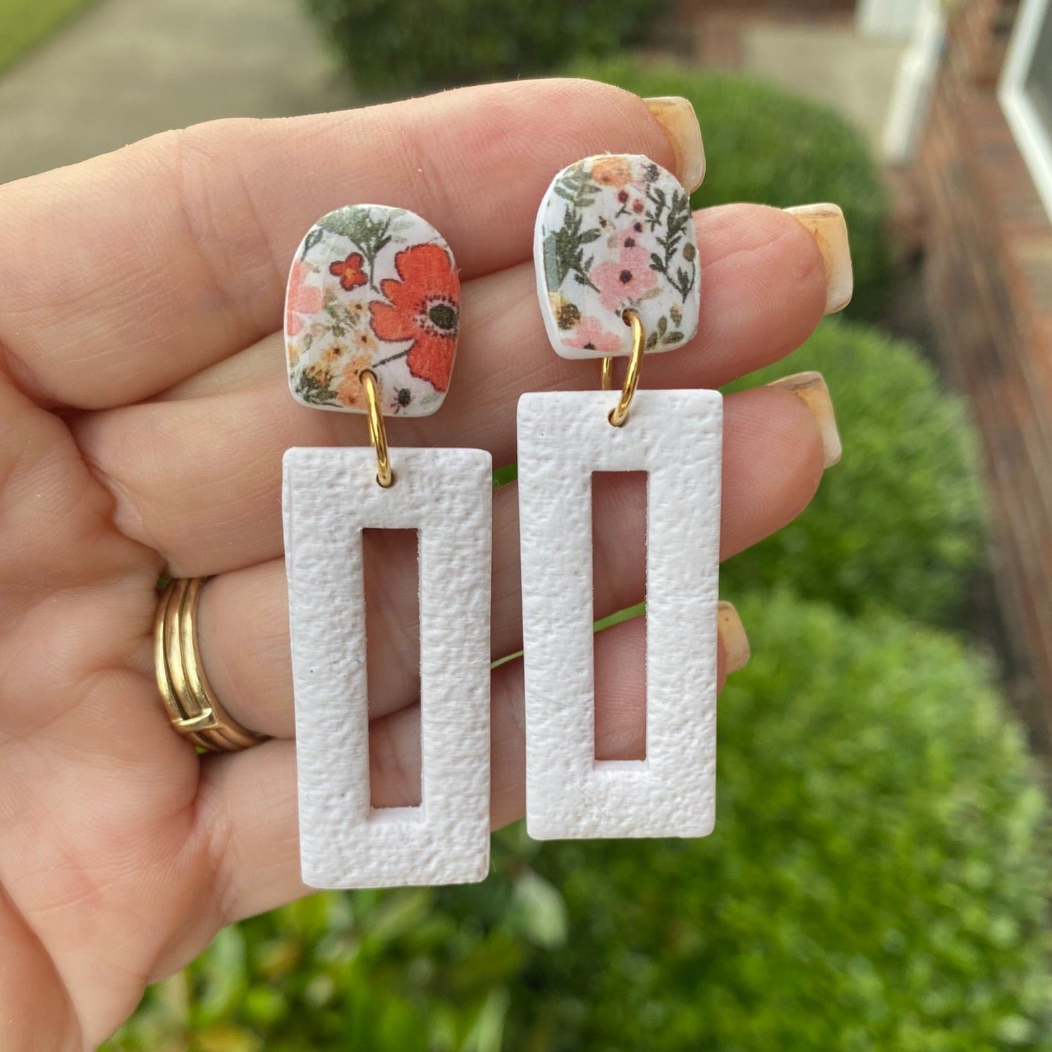 Textured clay earrings hotsell