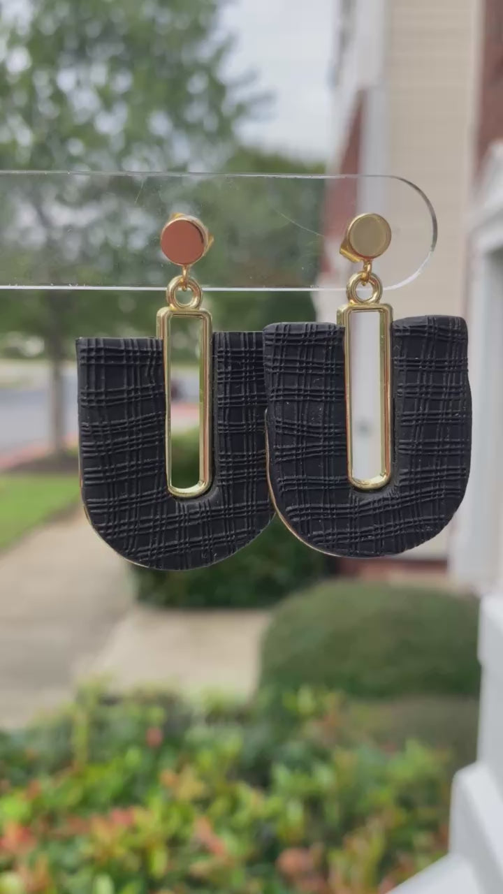 black-plaid-arch-earrings-video-showcase
